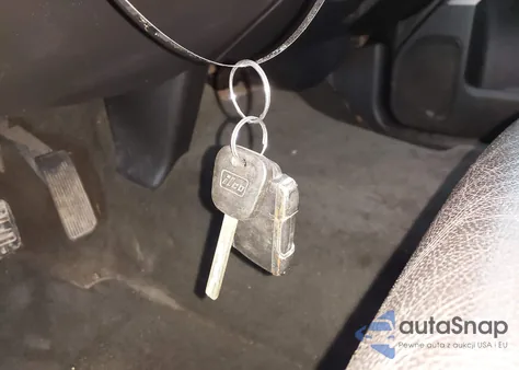 2015 Chevrolet Silverado 1500 2Lt из США, поврежденный, VIN 3GCUKREC7FG334825